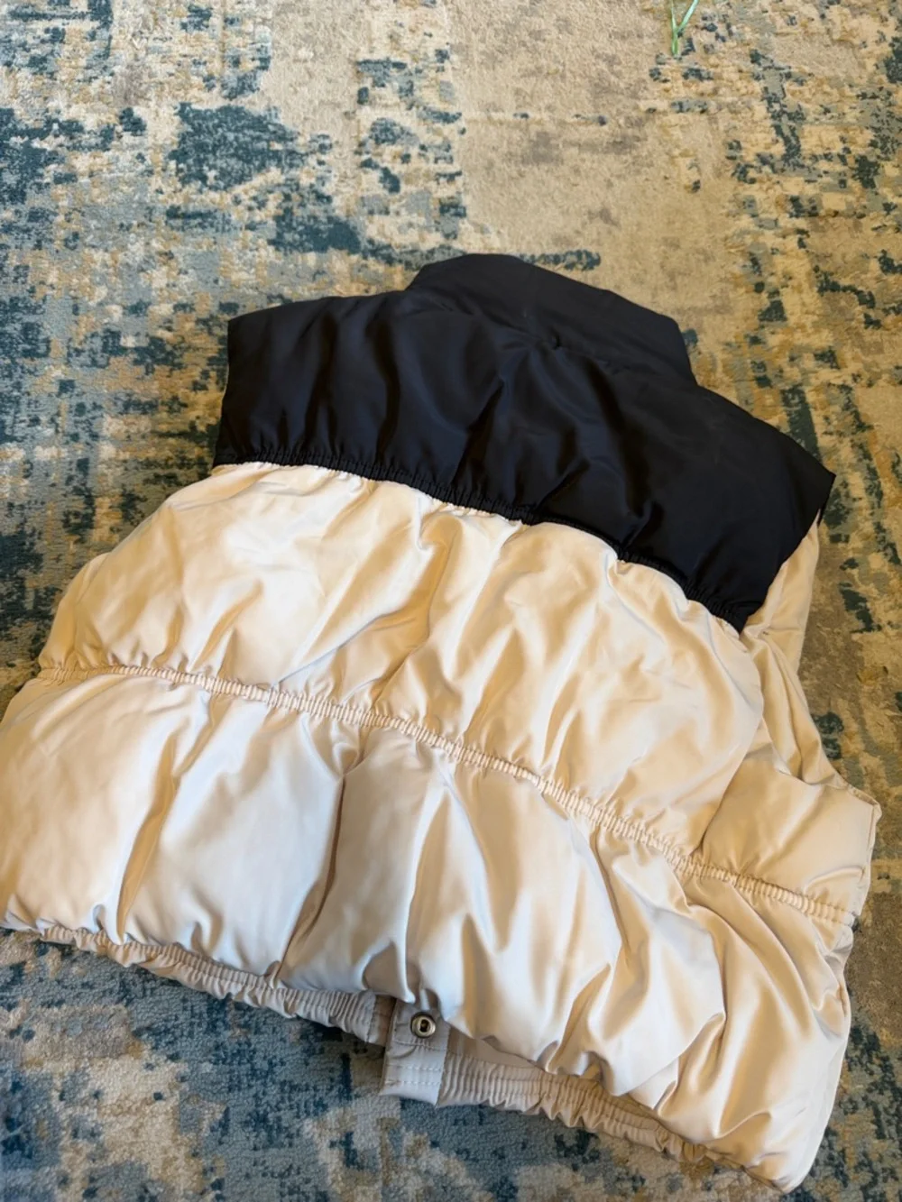 Two-Tone Puffer Vest - Black and Cream - Picture 3 of 4